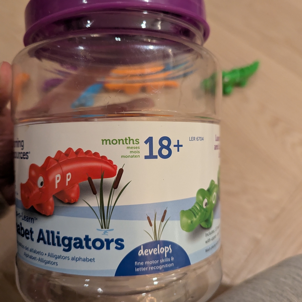 Learning Alligator Letter Set - Picture 7 of 11